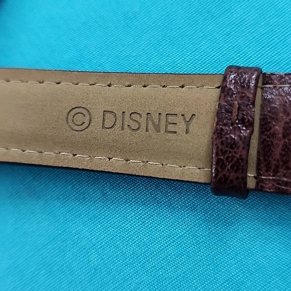 BNIB Rare Vintage Disney Backward Running Goofy Watch